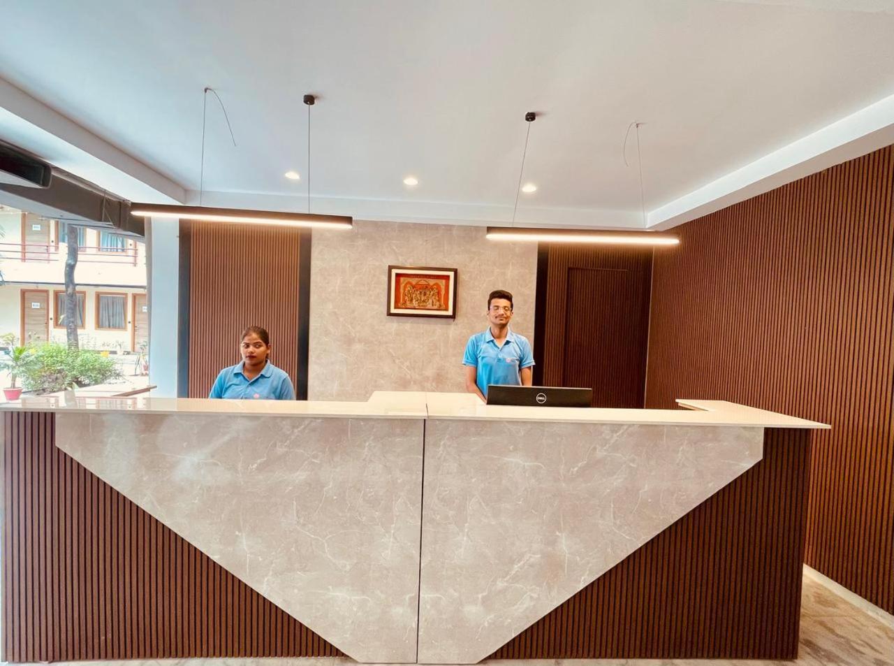 Country Inn Ayodhya - Opposite Airport Экстерьер фото